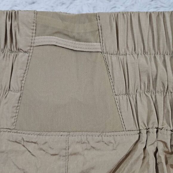 Size Small Womens Free People Movement The Way Home Clay Tan Short run workout - Picture 7 of 8